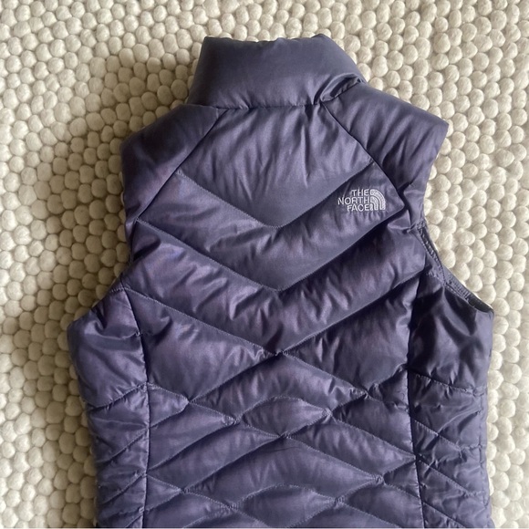 The North Face Women's light plum color Puffer Vest - Picture 9 of 17